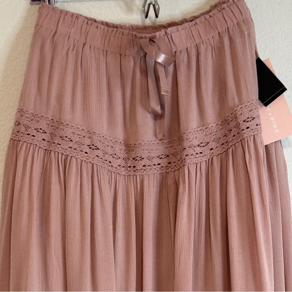 🆕 Pale Mauve Crochet Lace Maxi Skirt XL – Flowy Western Boho 🆕 - Picture 3 of 14